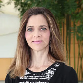 Traci Carulli headshot