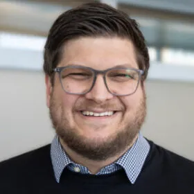 Dominik Awad headshot