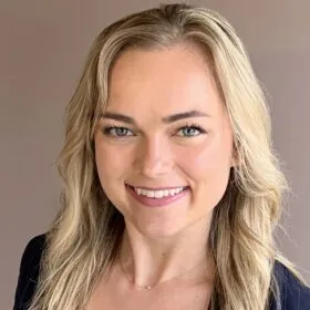 Jordyn Van Portfliet headshot